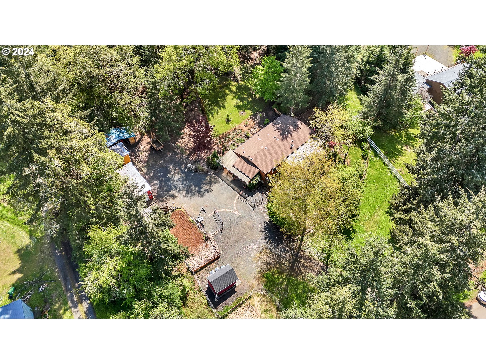 29510 Simmons Road Eugene, OR 97405 - Photo 11 of 47 Gallery Image 11