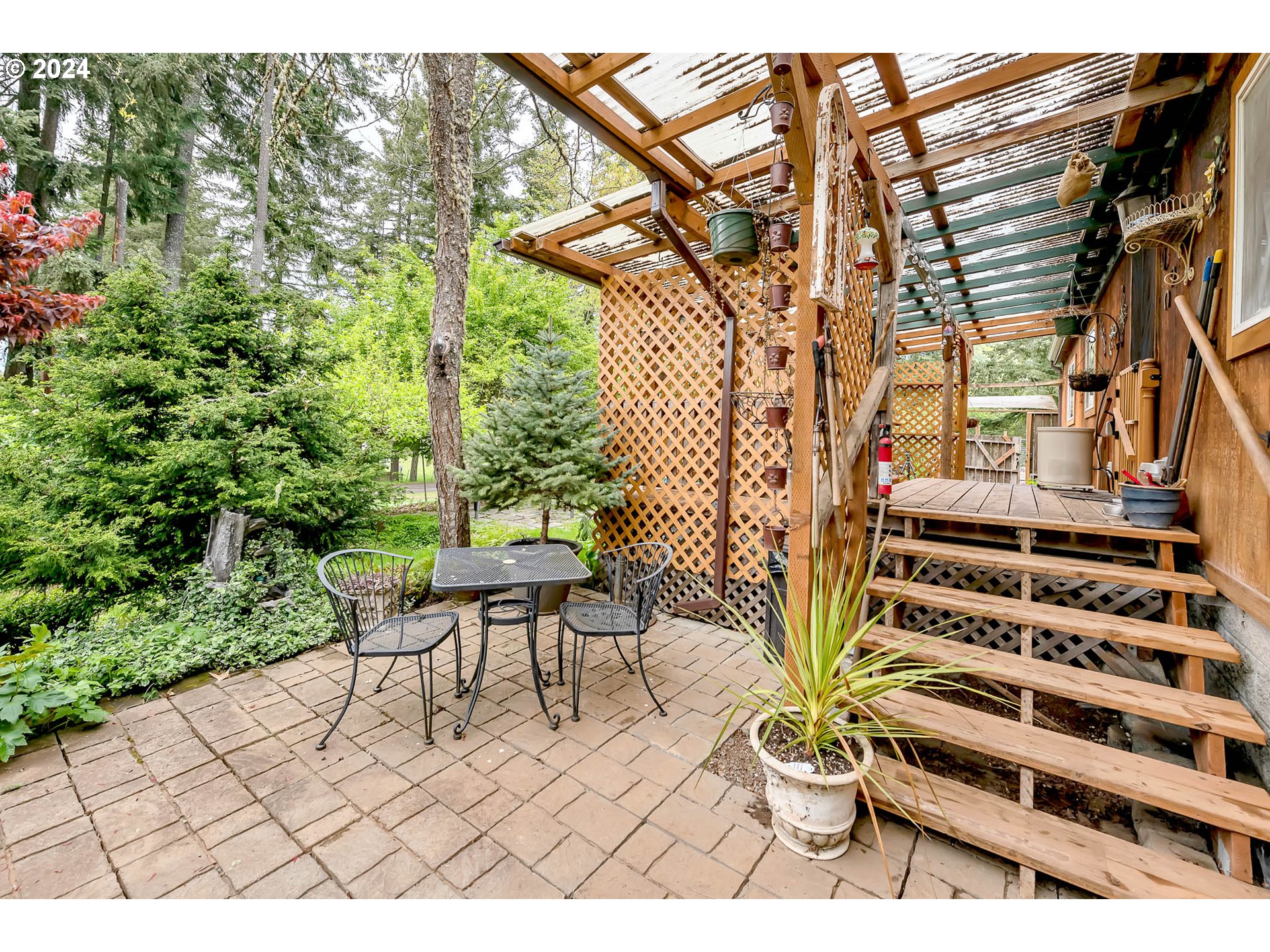 29510 Simmons Road Eugene, OR 97405 - Photo 16 of 47 Gallery Image 16