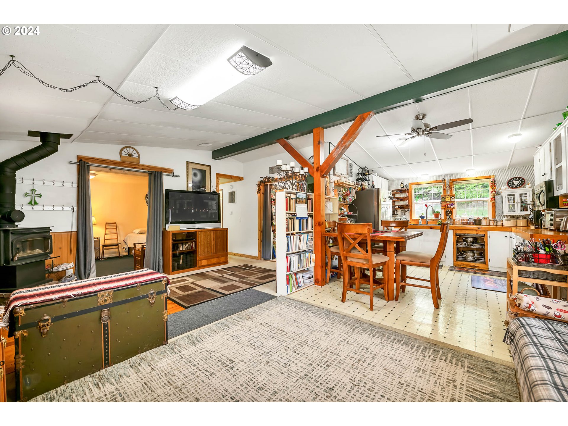 29510 Simmons Road Eugene, OR 97405 - Photo 19 of 47 Gallery Image 19