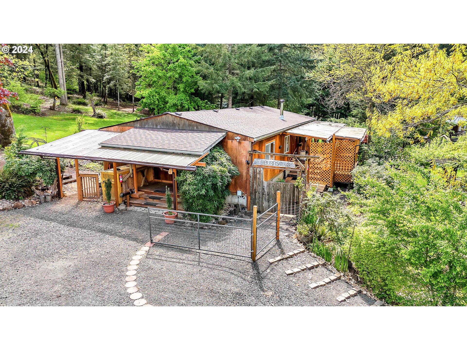 29510 Simmons Road Eugene, OR 97405 - Photo 3 of 47 Gallery Image 3