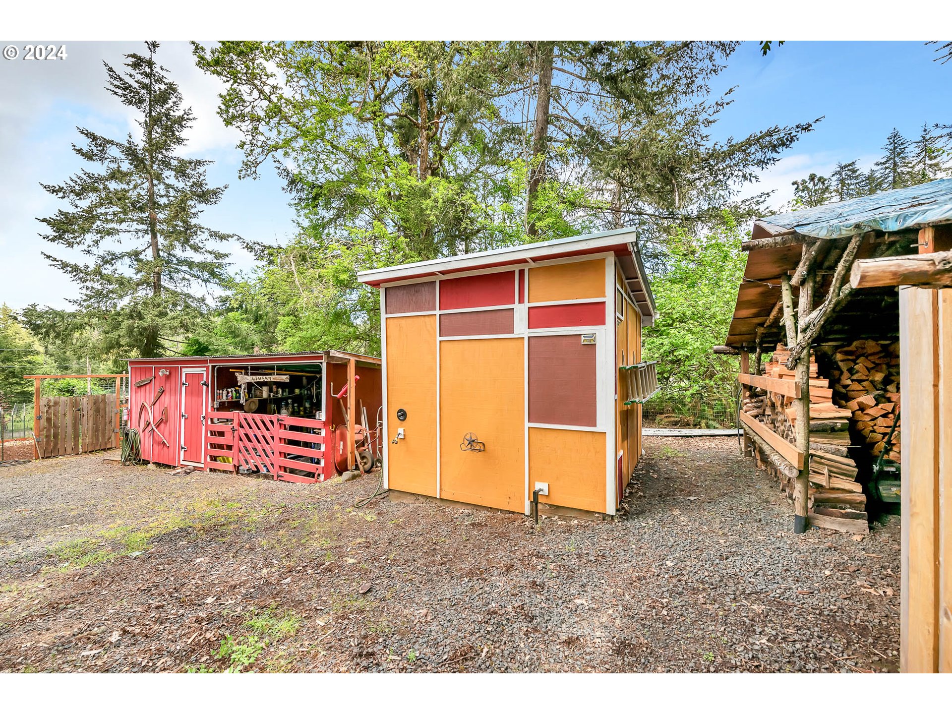 29510 Simmons Road Eugene, OR 97405 - Photo 39 of 47 Gallery Image 39