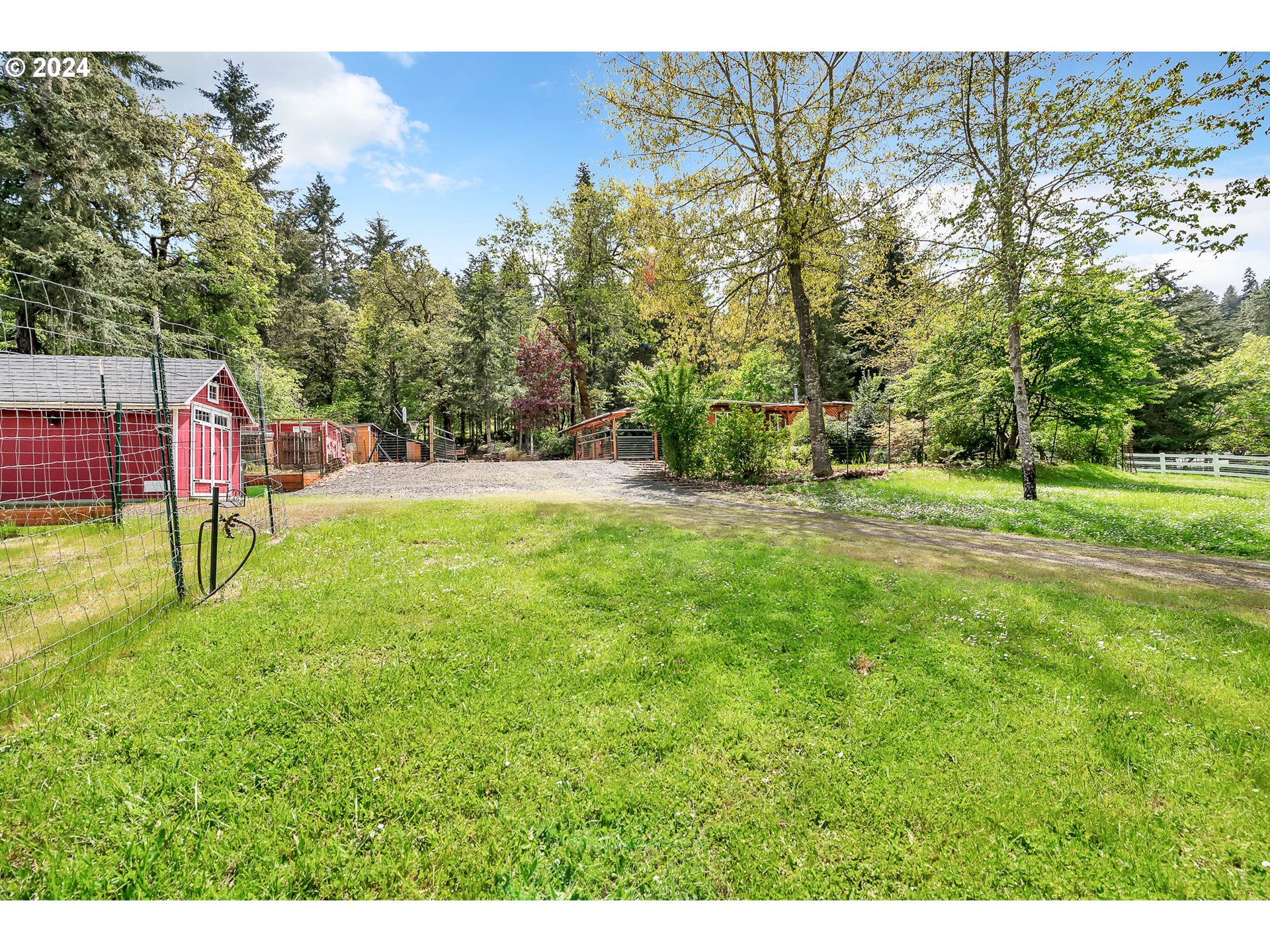 29510 Simmons Road Eugene, OR 97405 - Photo 41 of 47 Gallery Image 41