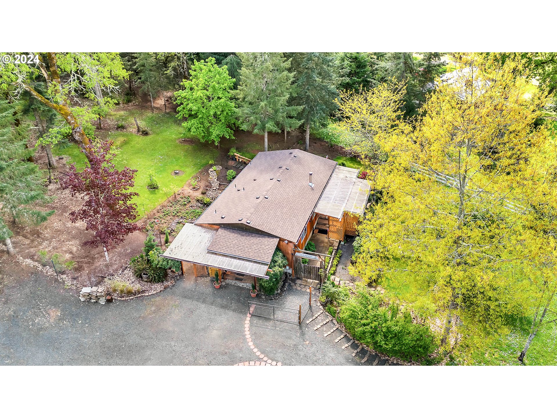 29510 Simmons Road Eugene, OR 97405 - Photo 7 of 47 Gallery Image 7