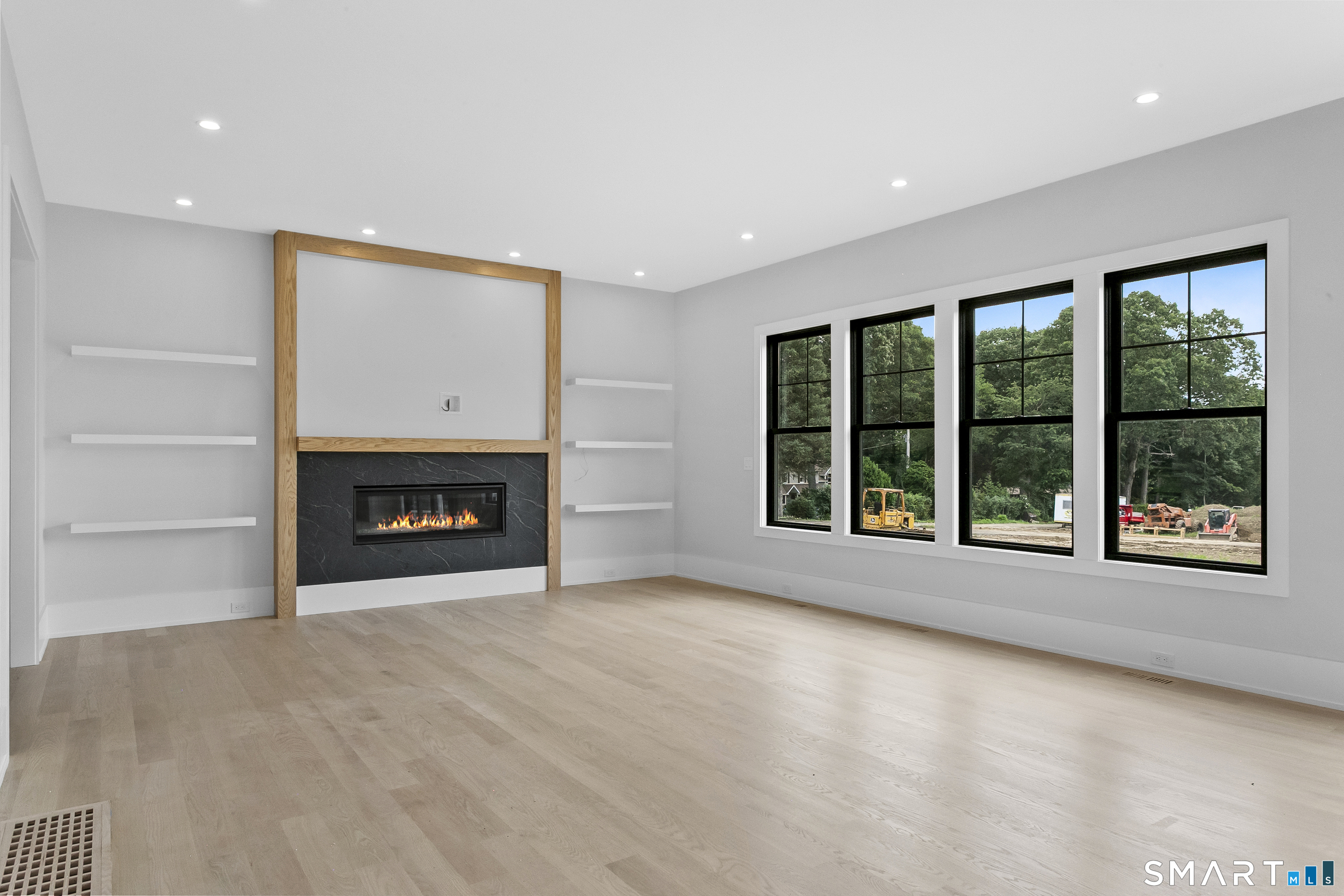 110 Porters Hill Road Trumbull, CT 06611 - Photo 14 of 39 Gallery Image 14