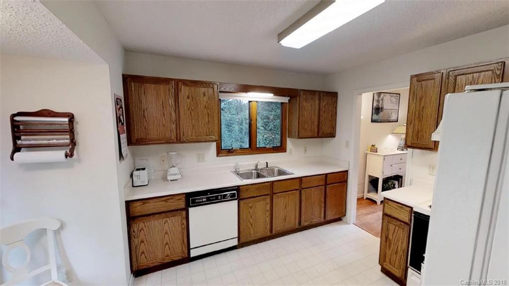 154 Beverly Road Asheville, NC 28805 - Photo 9 of 27 Gallery Image 9