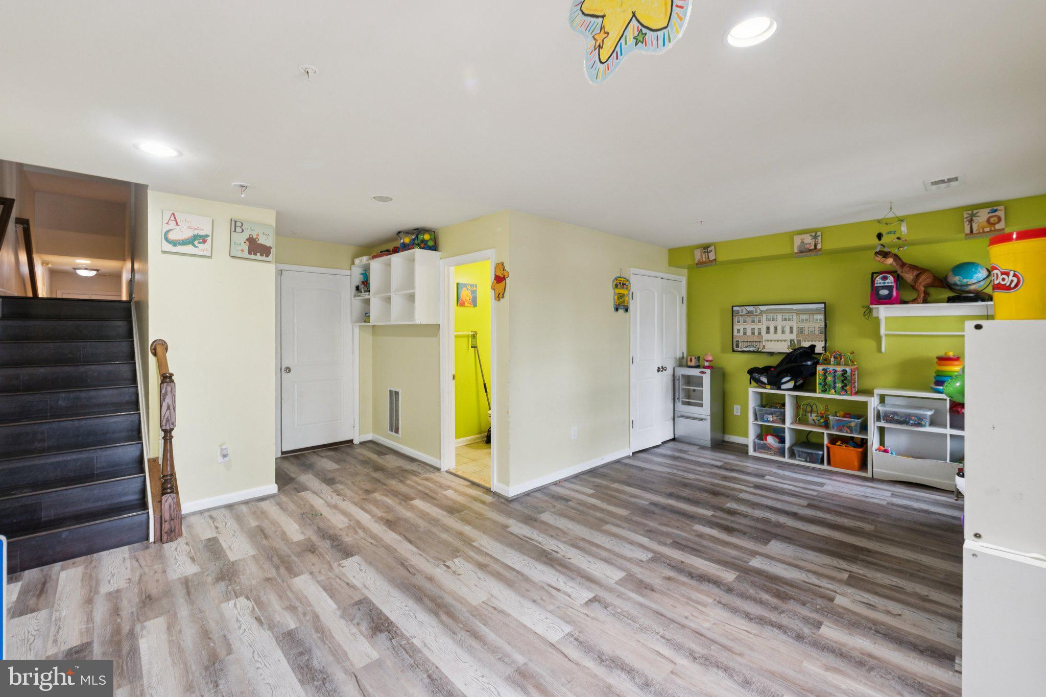 4718 Cambria Road Frederick, MD 21703 - Photo 22 of 32 a view of a living room