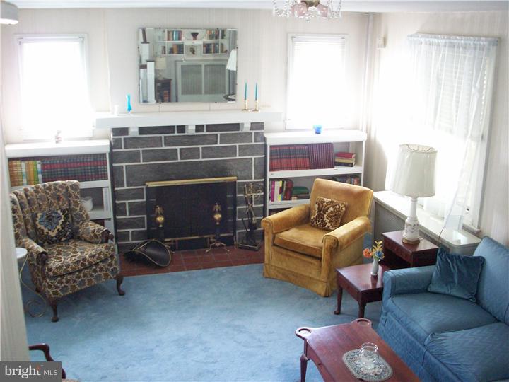 141 Mill Road Havertown, PA 19083 - Photo 7 of 19 Living Room