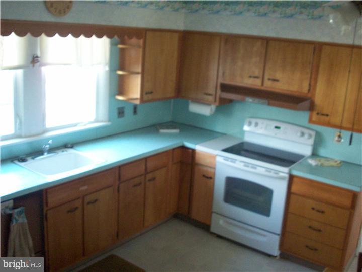 141 Mill Road Havertown, PA 19083 - Photo 10 of 19 Kitchen