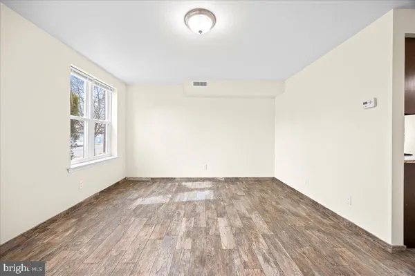 $1,950 | 101 East Camden Avenue, Unit 36, Moorestown, NJ 08057