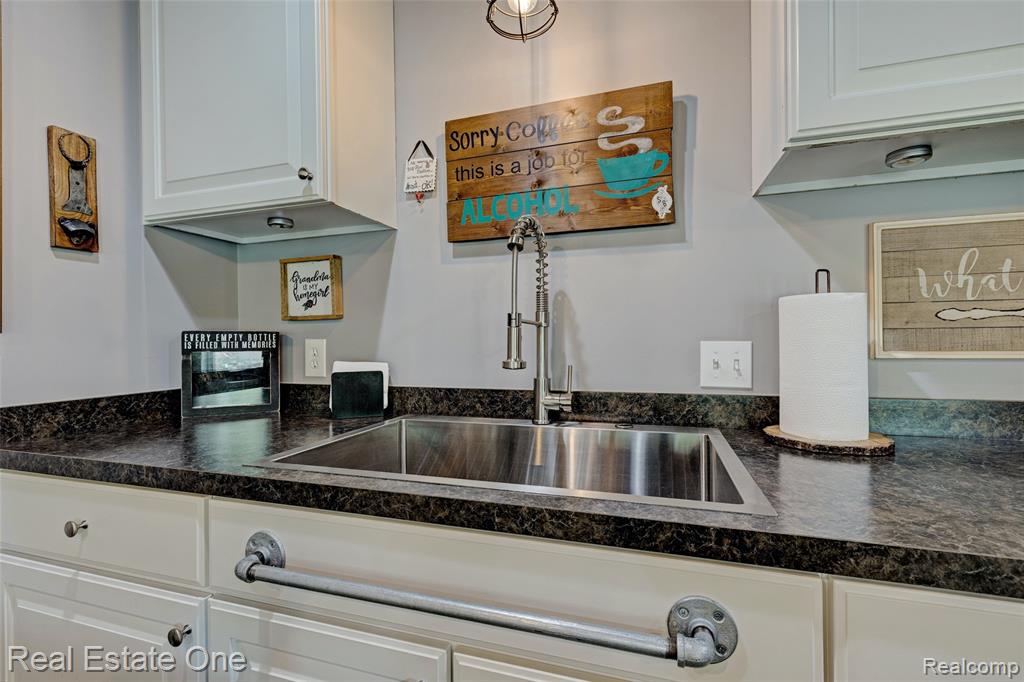 5327 Edgar Road Clarkston, MI 48346 - Photo 41 of 68