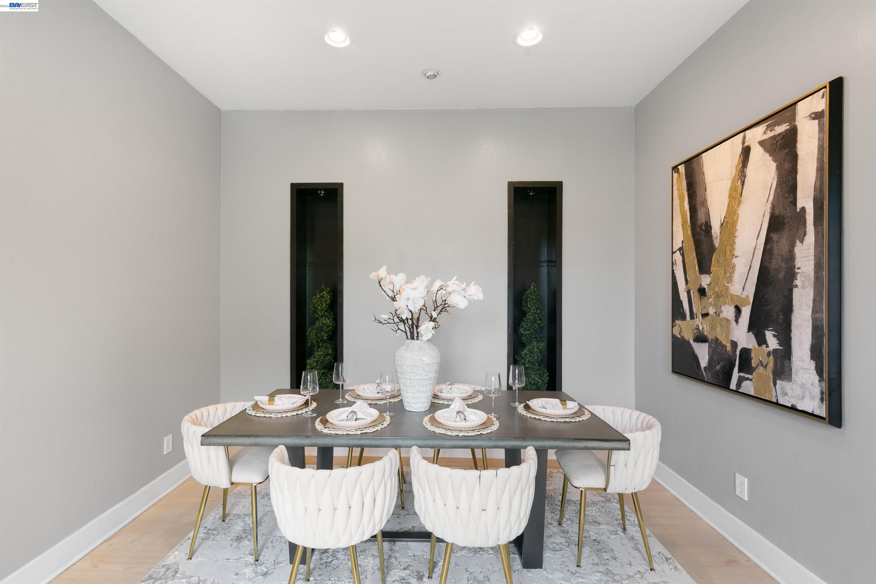 7010 Pinehaven Road Oakland, CA 94611 - Photo 8 of 29