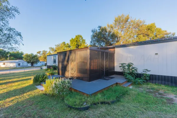 $83,000 | 217 East 4th Street, Lefors, TX 79054