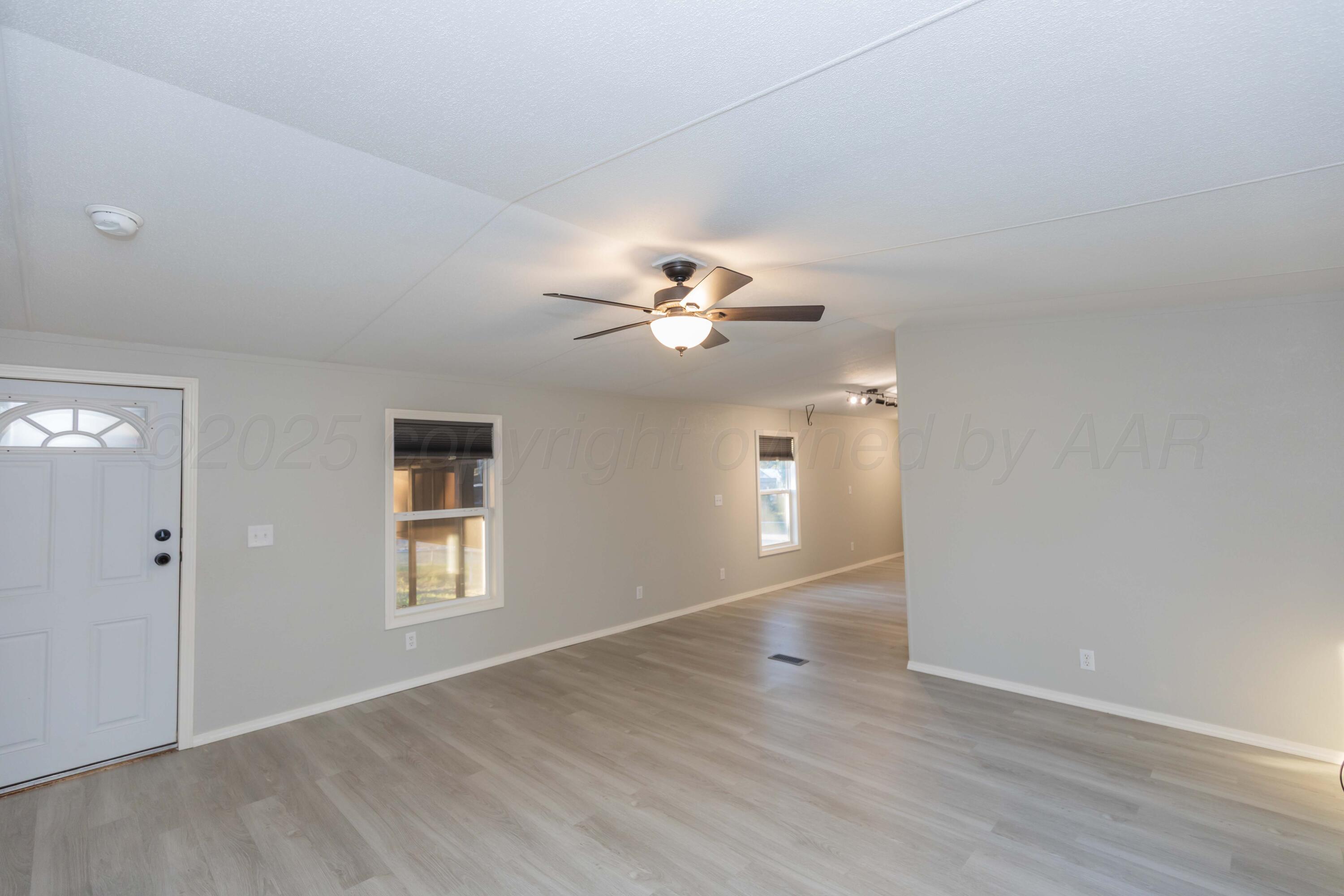 217 East 4th Street Lefors, TX 79065 - Photo 13 of 38 LIVING ROOM VIEW 3