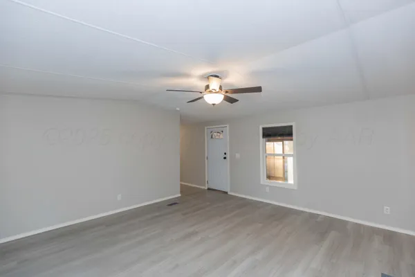 $83,000 | 217 East 4th Street, Lefors, TX 79054