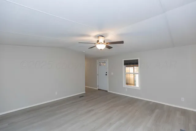 $83,000 | 217 East 4th Street, Lefors, TX 79065