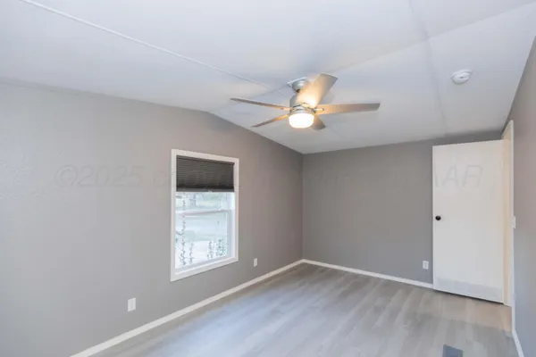 $83,000 | 217 East 4th Street, Lefors, TX 79054