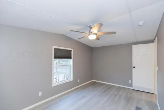 $83,000 | 217 East 4th Street, Lefors, TX 79065