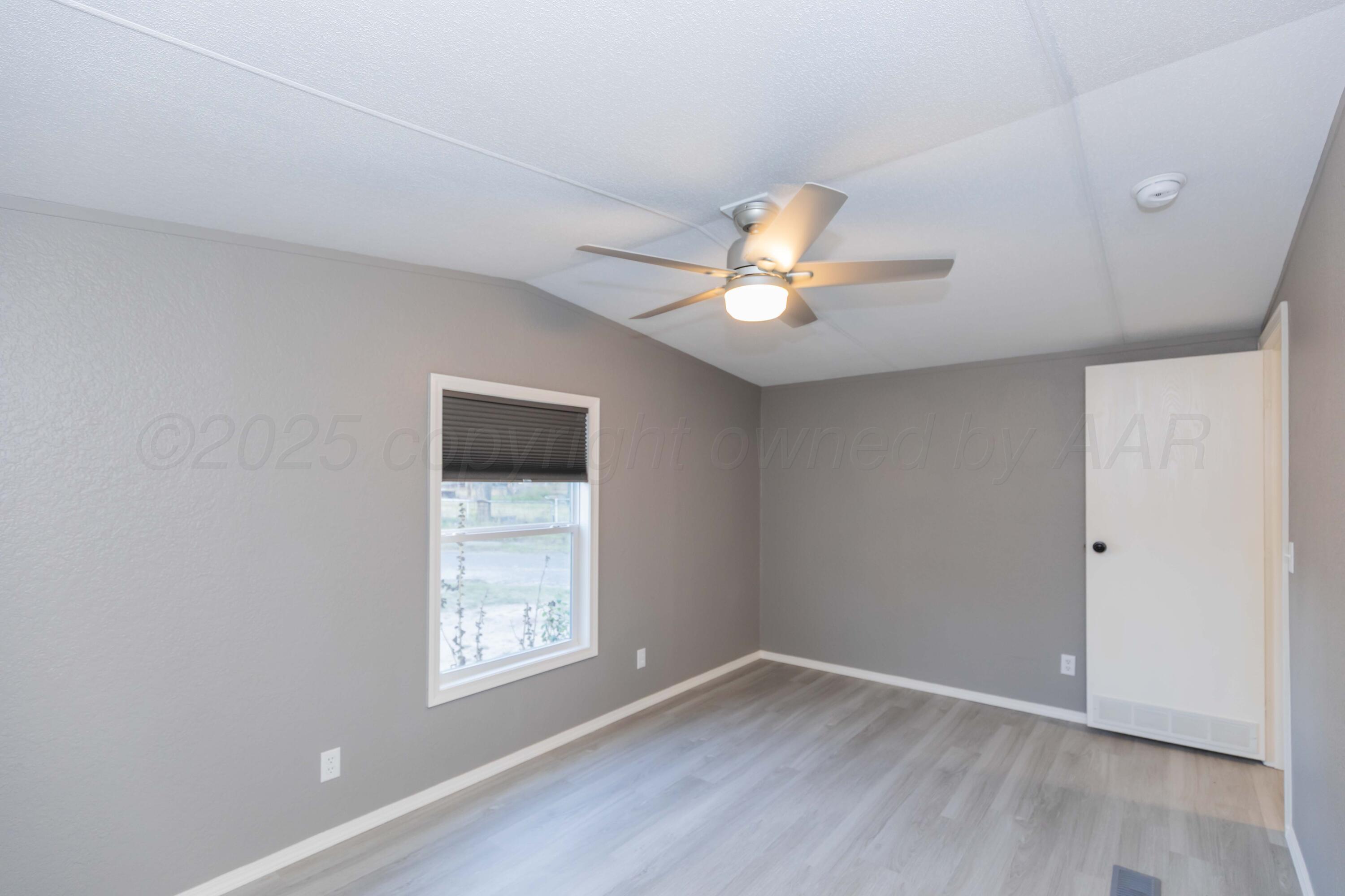 217 East 4th Street Lefors, TX 79065 - Photo 28 of 38 BEDROOM 3 VIEW 2