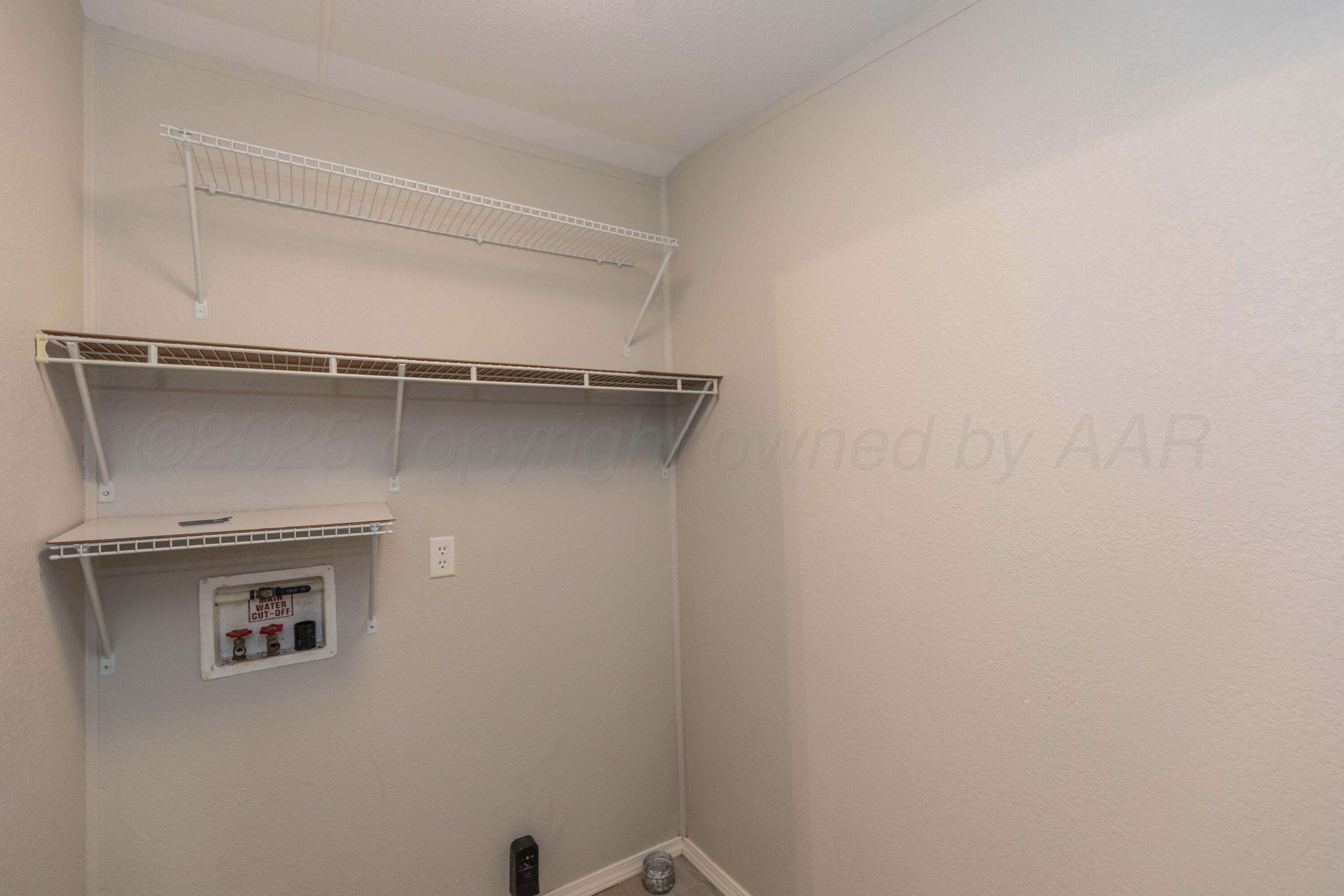 217 East 4th Street Lefors, TX 79065 - Photo 33 of 38 UTILITY VIEW 2