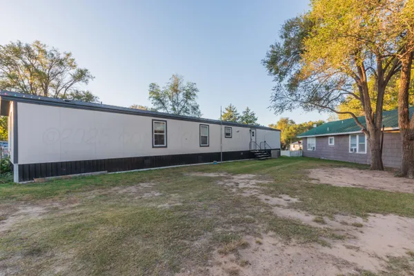 $83,000 | 217 East 4th Street, Lefors, TX 79054