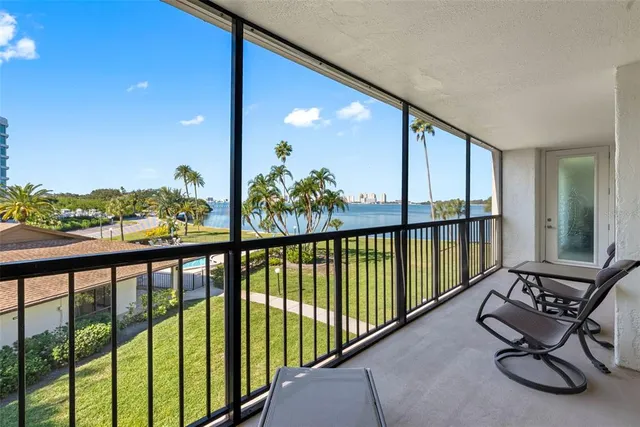 $567,800 | 100 Oakmont Lane, Unit 301, Belleair, FL 33756