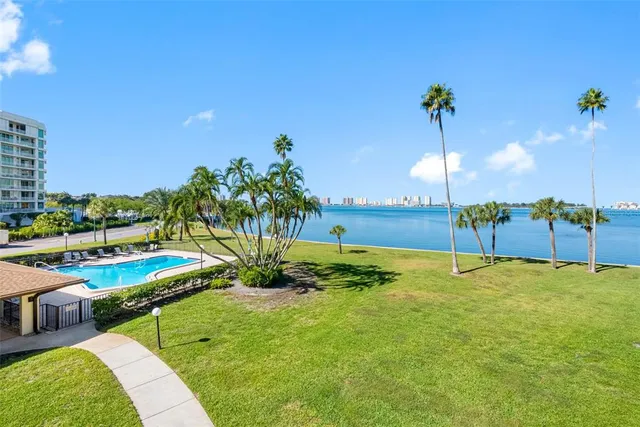 $567,800 | 100 Oakmont Lane, Unit 301, Belleair, FL 33756