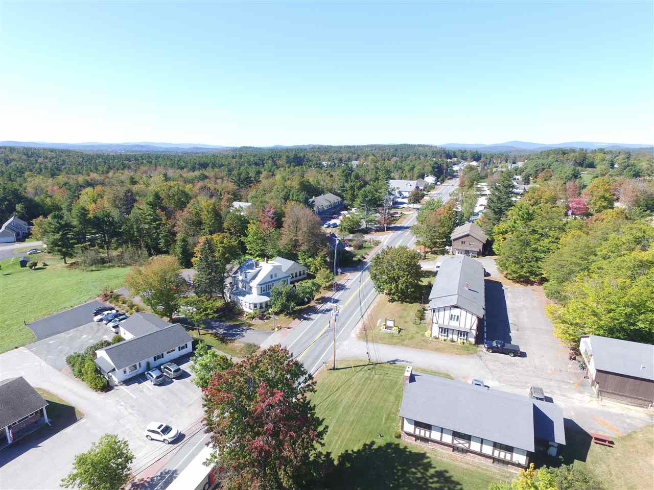 29 Little Sunapee Road New London, NH 03257 - Photo 4 of 25