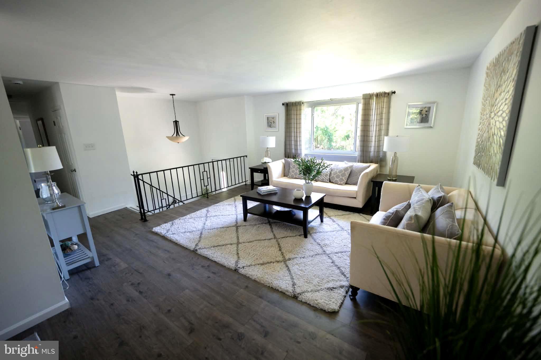 809 Anthony Road Atco, NJ 08004 - Photo 17 of 38 Upper Livingroom