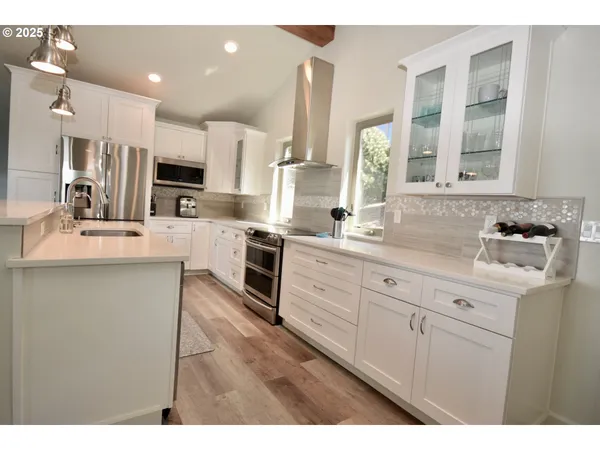 $1,100,000 | 7835 Brooten Mountain Road, Pacific City, OR 97135