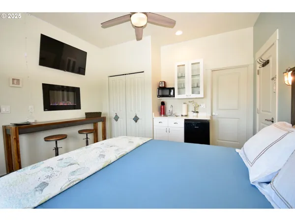 $1,100,000 | 7835 Brooten Mountain Road, Pacific City, OR 97135