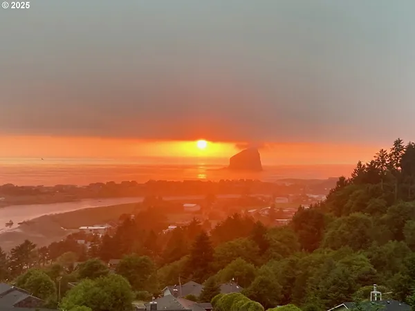 $1,100,000 | 7835 Brooten Mountain Road, Pacific City, OR 97135