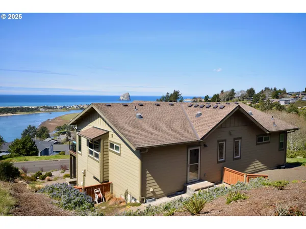 $1,100,000 | 7835 Brooten Mountain Road, Pacific City, OR 97135