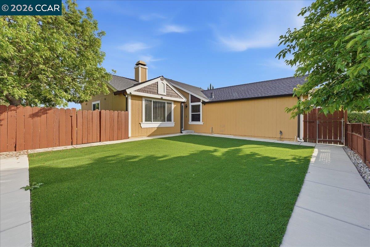 106 Fieldstone Way Vallejo, CA 94589 - Photo 4 of 31