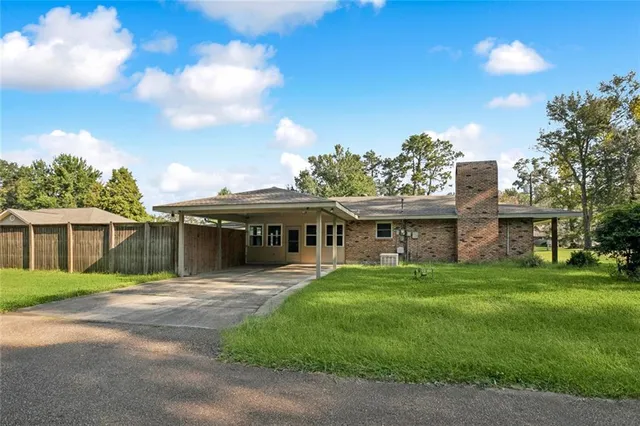 $210,000 | 100 Nellwood Drive, Ponchatoula, LA 70454