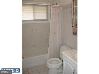 37 Red Ridge Road Levittown, PA 19056 - Photo 8 of 12 Bathroom