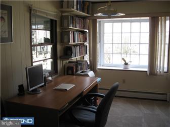 37 Red Ridge Road Levittown, PA 19056 - Photo 9 of 12 Library