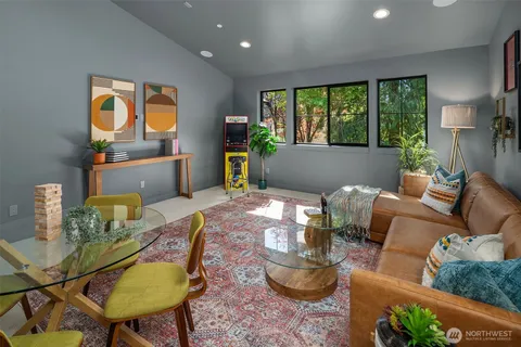 $2,589,000 | 12416 Northeast 72nd Street, Kirkland, WA 98033