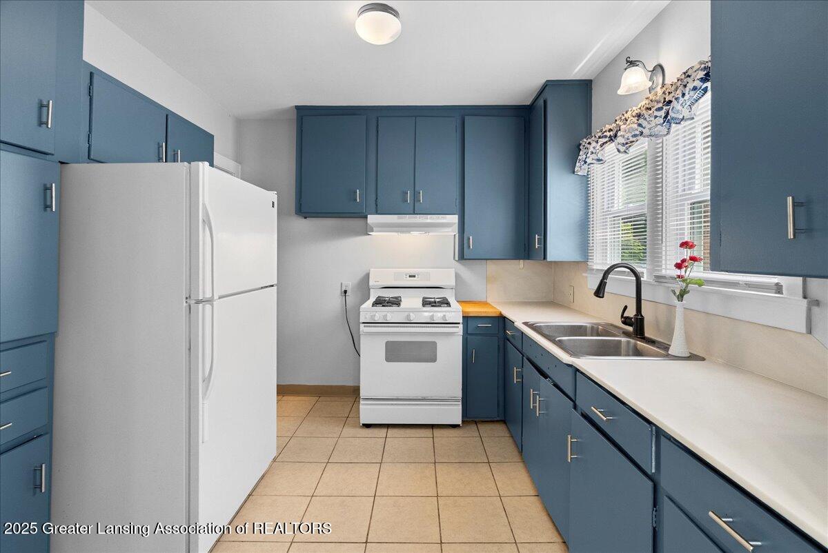 1716 South Rundle Avenue Lansing, MI 48910 - Photo 12 of 36 16-Media Jett - 31