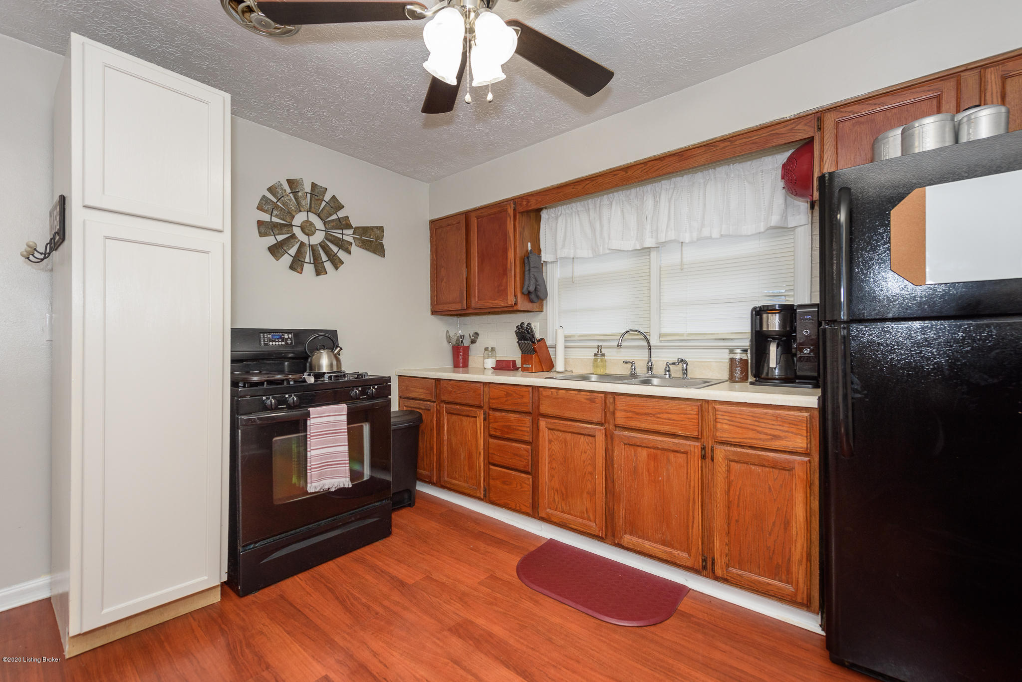 4302 Dover Road Louisville, KY 40216 - Photo 13 of 48 Dover-12