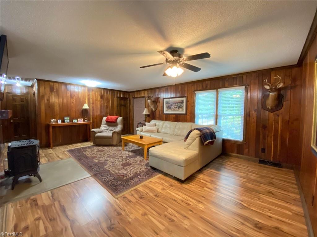 375 Manuel Road Mayodan, NC 27027 - Photo 11 of 39 Gallery Image 11