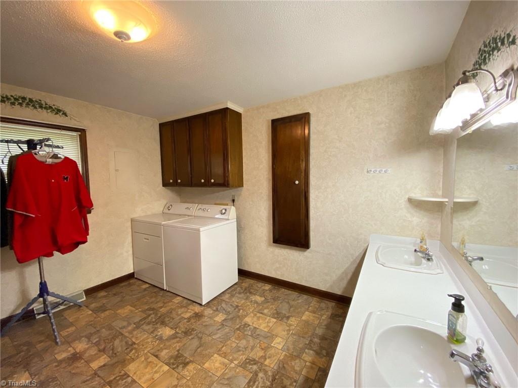 375 Manuel Road Mayodan, NC 27027 - Photo 17 of 39 Gallery Image 17