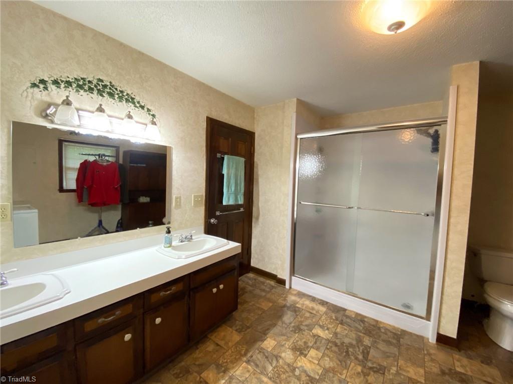 375 Manuel Road Mayodan, NC 27027 - Photo 20 of 39 Gallery Image 20
