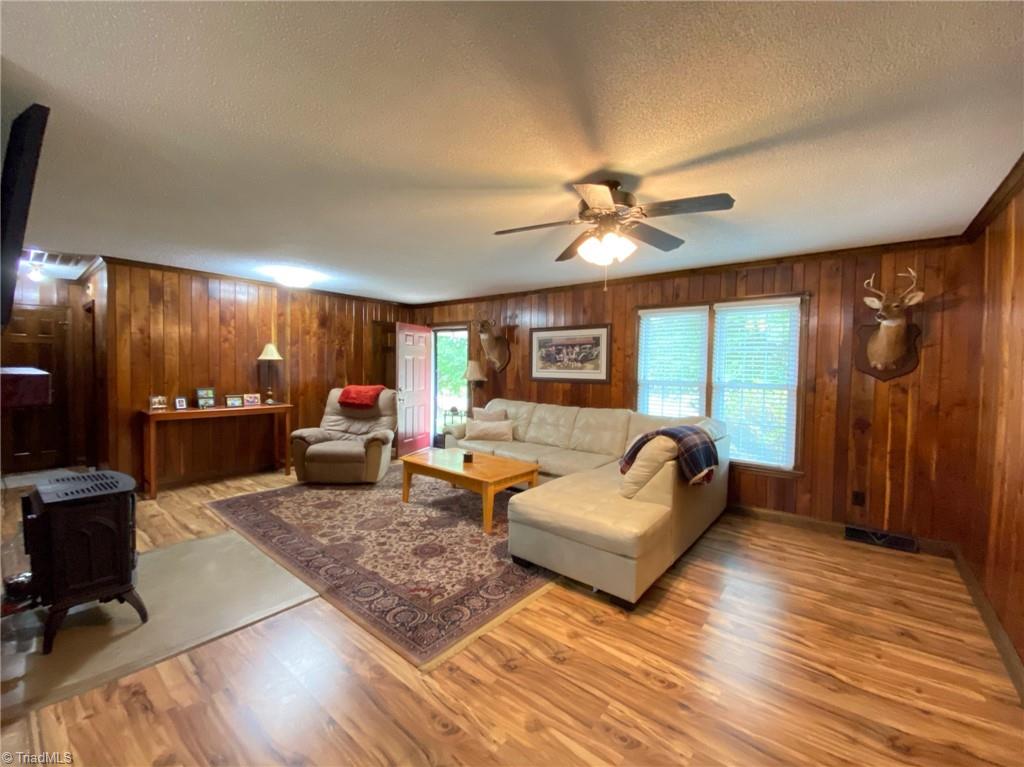 375 Manuel Road Mayodan, NC 27027 - Photo 3 of 39 Gallery Image 3