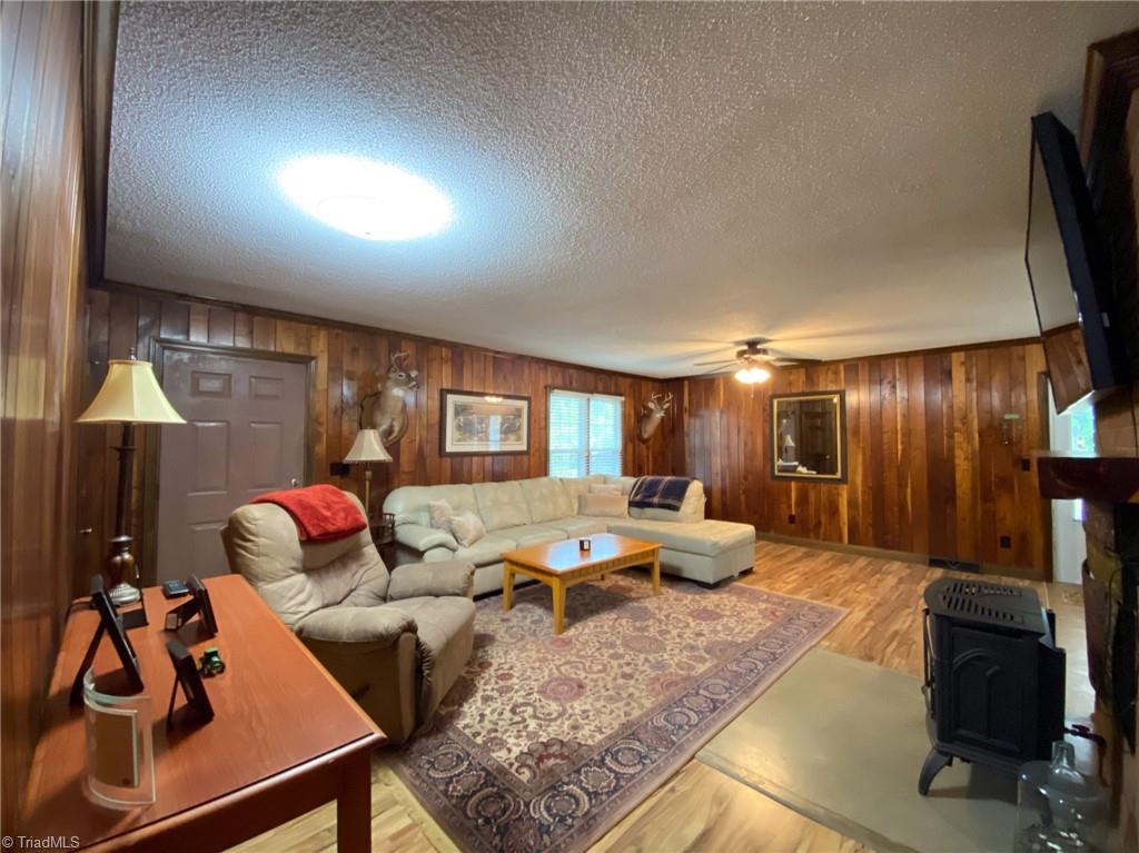 375 Manuel Road Mayodan, NC 27027 - Photo 9 of 39 Gallery Image 9