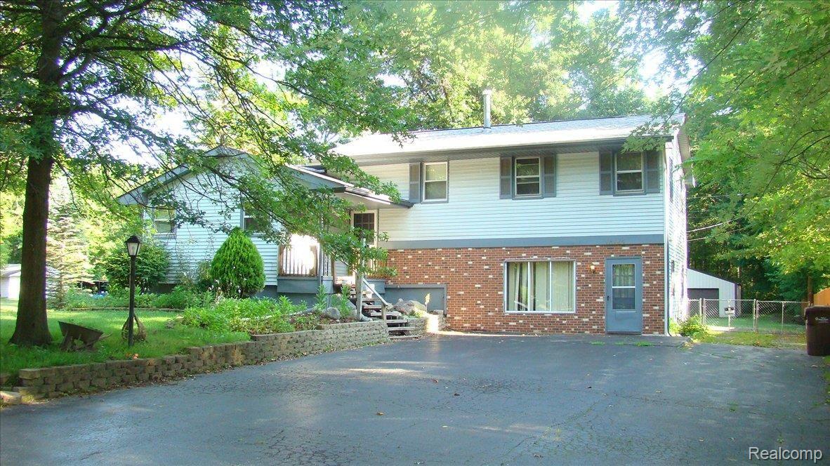 40462 Harris Road Belleville, MI 48111 - Photo 1 of 6 Harris front