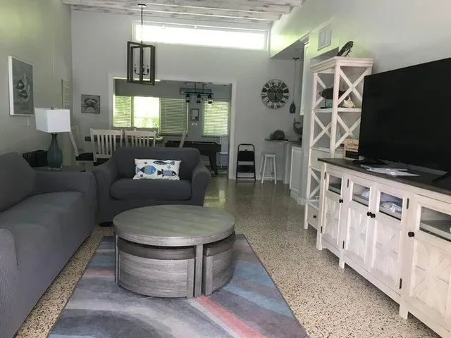 $4,000 | 7 Belair Drive, Boynton Beach, FL 33435