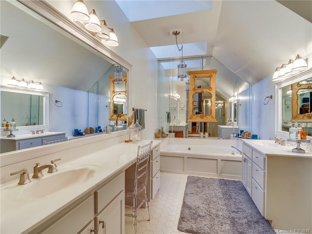 2722 Plantation Road Charlotte, NC 28270 - Photo 14 of 24 Gallery Image 14