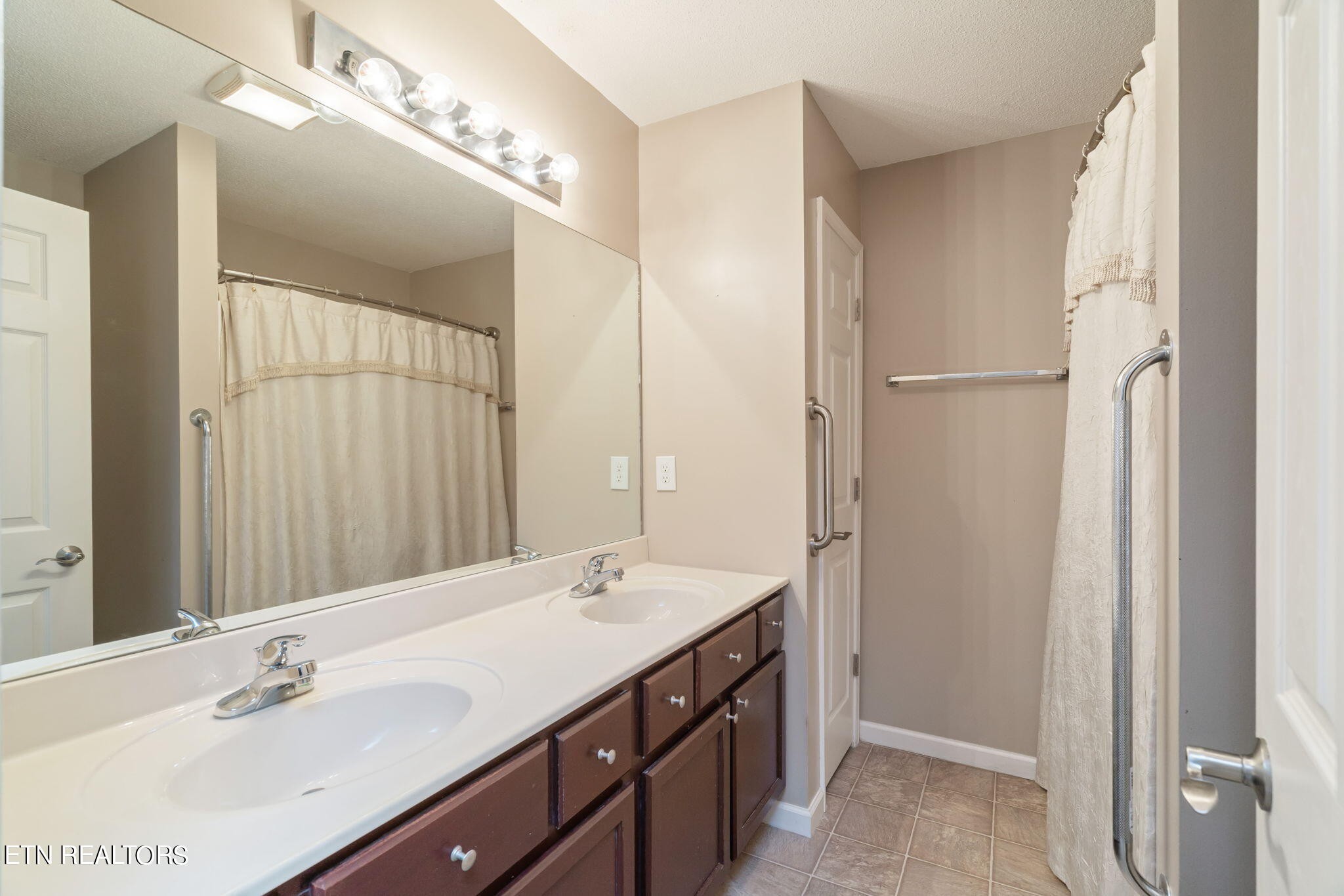 5140 Cates Bend Way Powell, TN 37849 - Photo 18 of 28 Gallery Image 18