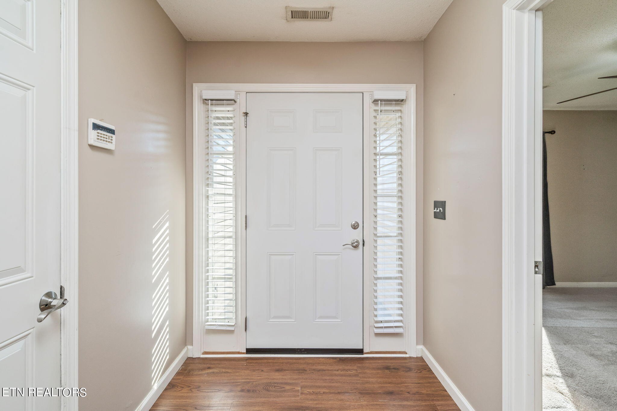 5140 Cates Bend Way Powell, TN 37849 - Photo 4 of 28 Gallery Image 4