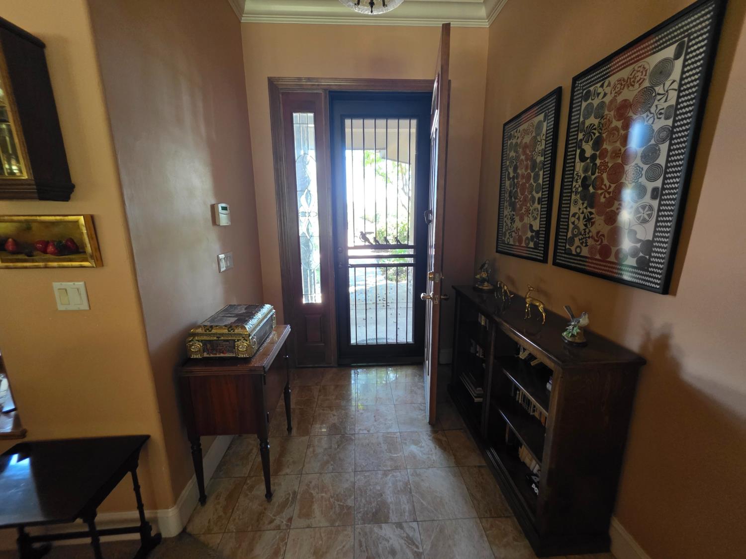 1072 Rorden Avenue Selma, CA 93662 - Photo 6 of 40 a living room with furniture and a window